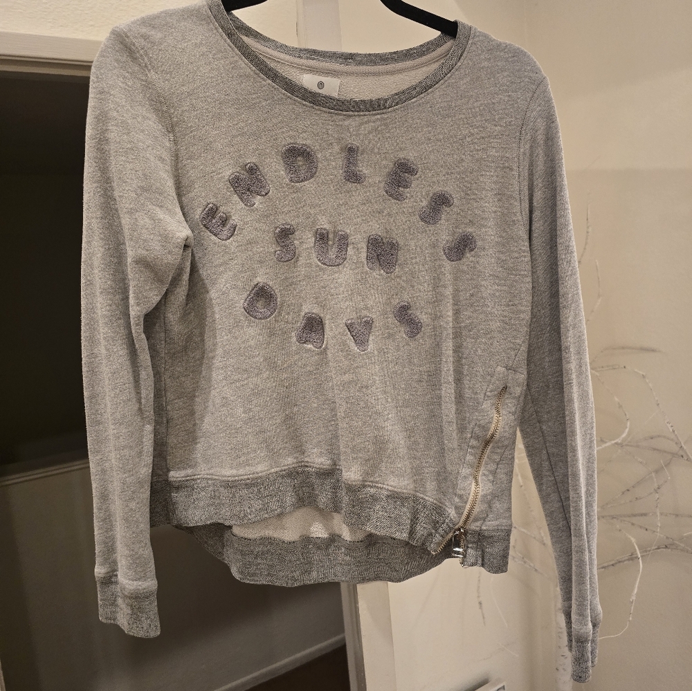 Sweatshirt - Picture 2 of 5